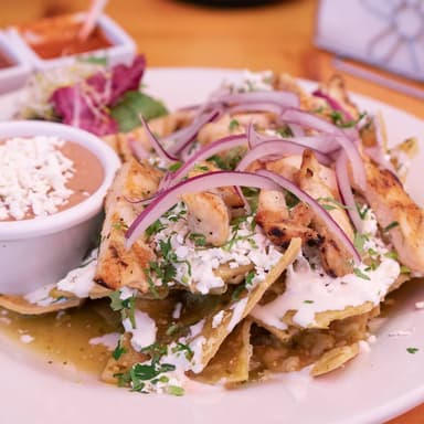 Chilaquiles con Pollo