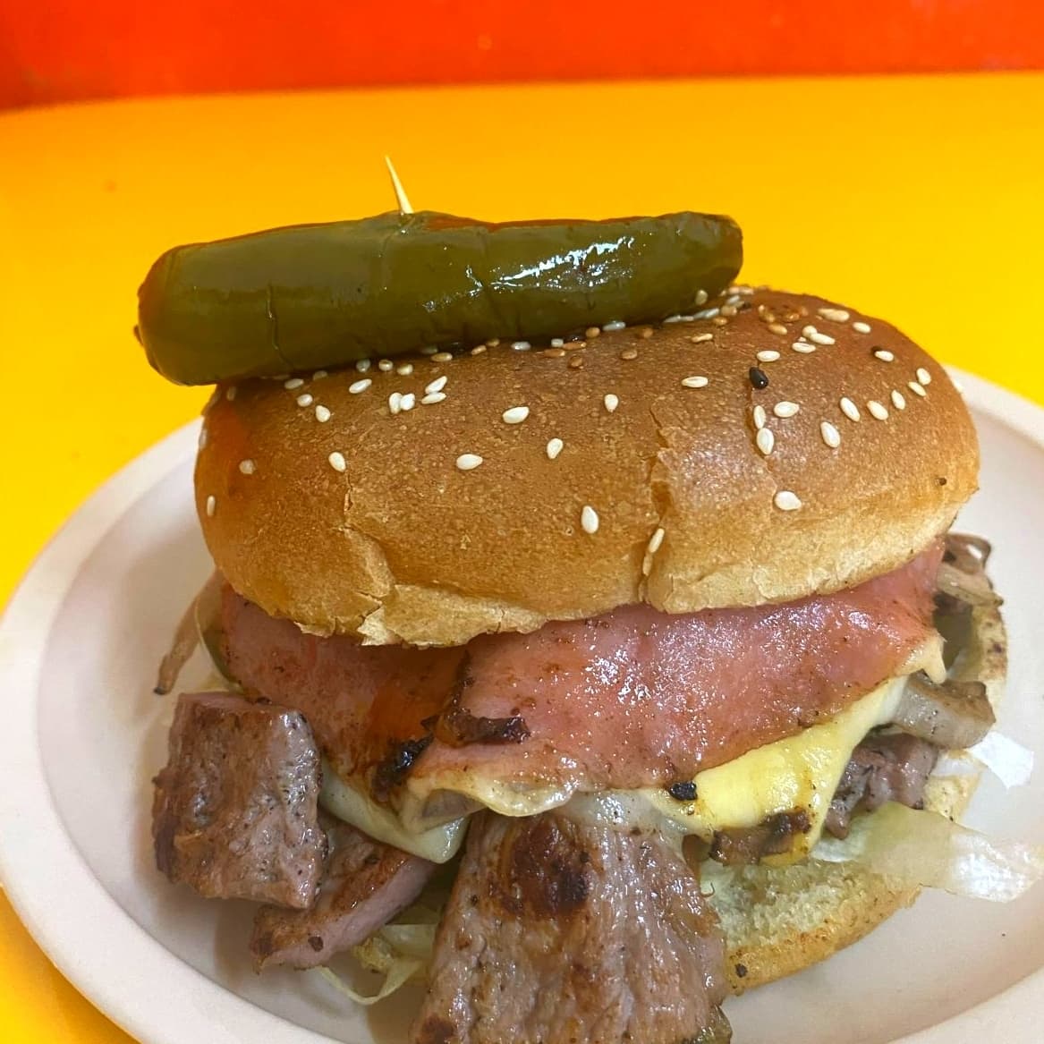Hamburguesa de arrachera