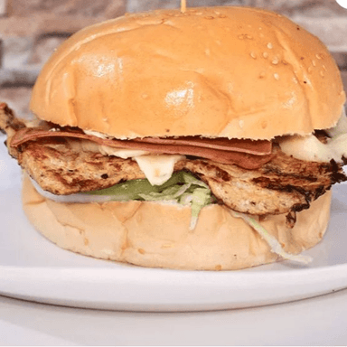 Hamburguesa de Pollo + Gaseosa Mini