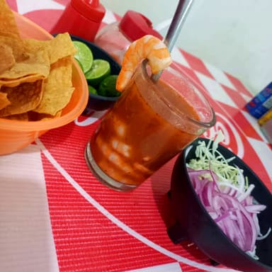 VICHY CON CAMARON