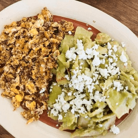 Huevo con Chorizo y Estrujada