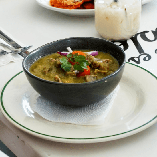 Lengua de Res en Caldo