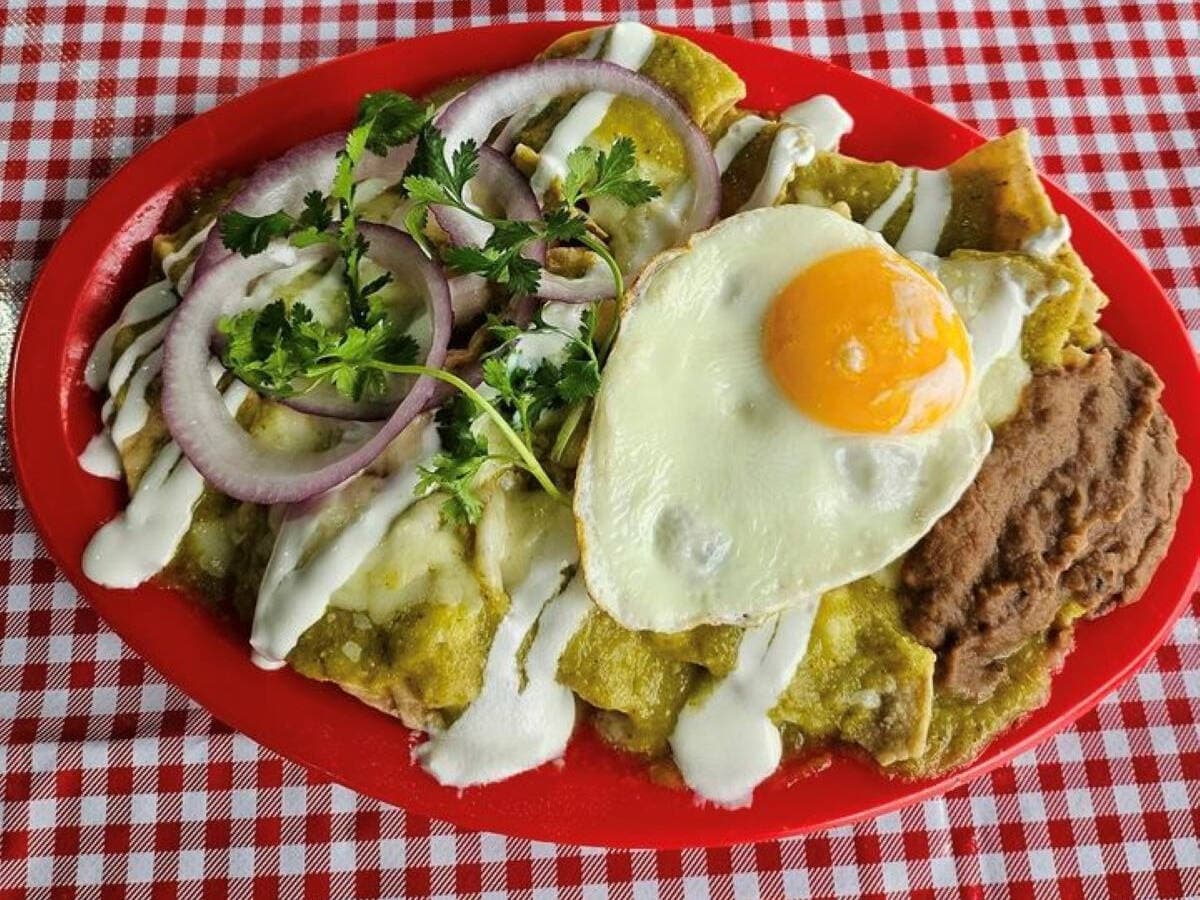 Los Chilaquiles Desayunos