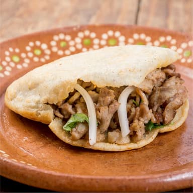 Gordita de Bistec Asado