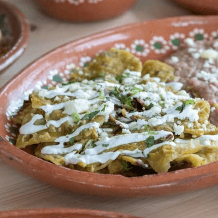 Chilaquiles Con Pollo y Huevo Al Gusto