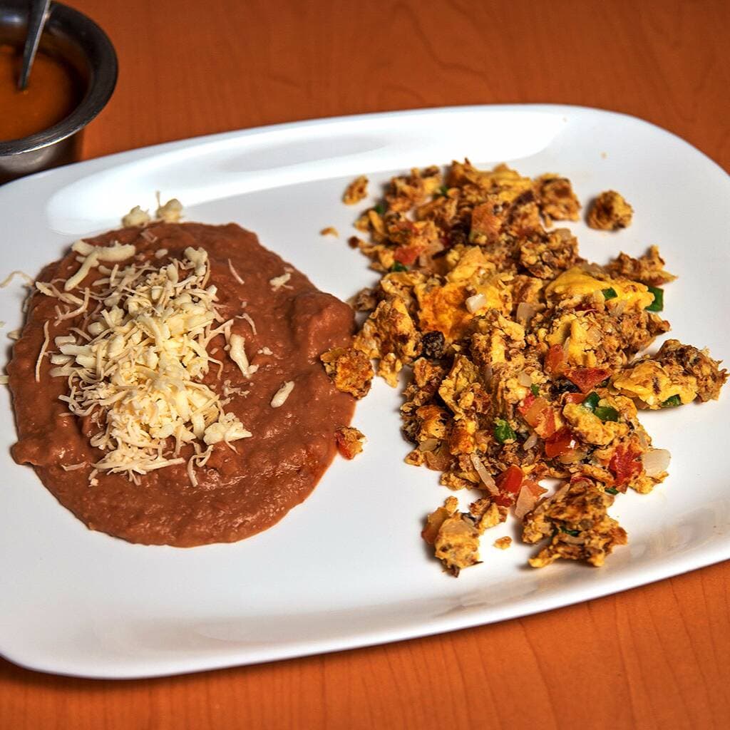 Huevos con machaca