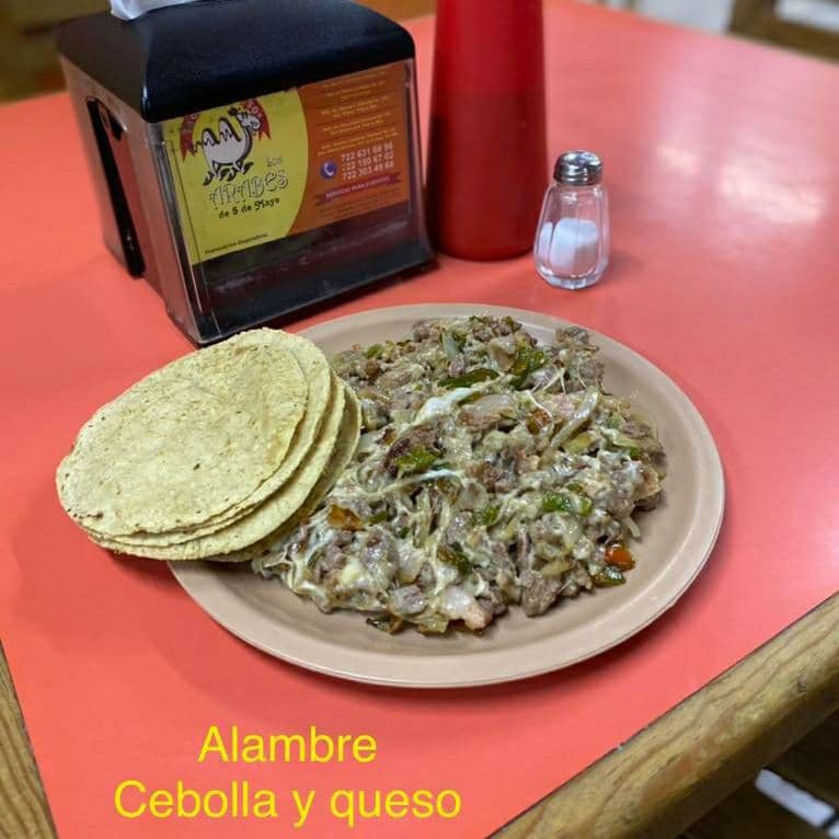 Orden de Tacos de Alambre con Tocino y Queso