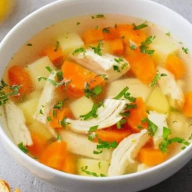 Consomé de Pollo y Verduras