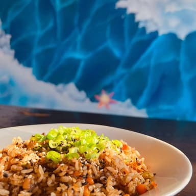 Yakimeshi pollo