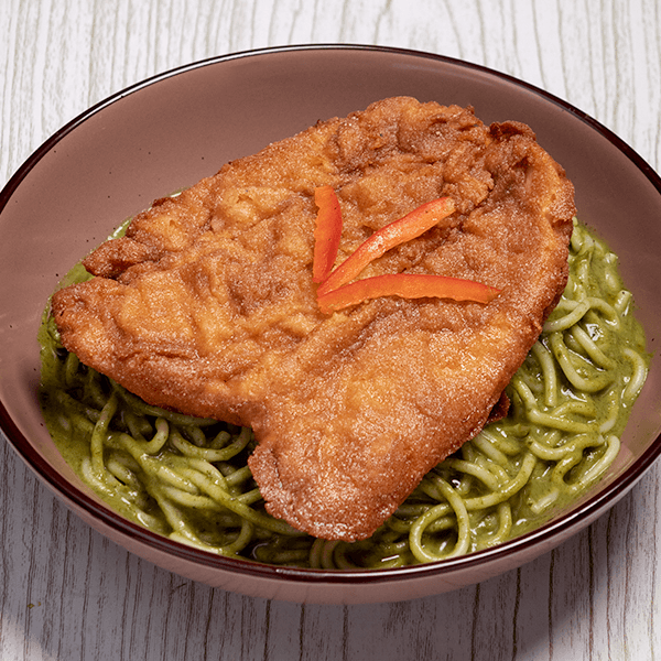 Tallarines verdes con Milanesa de Pollo