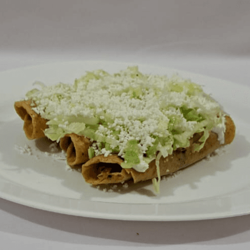 Tacos Dorados de tinga