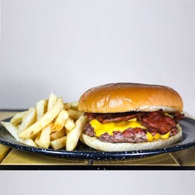 Hamburguesa Clásica con Papas