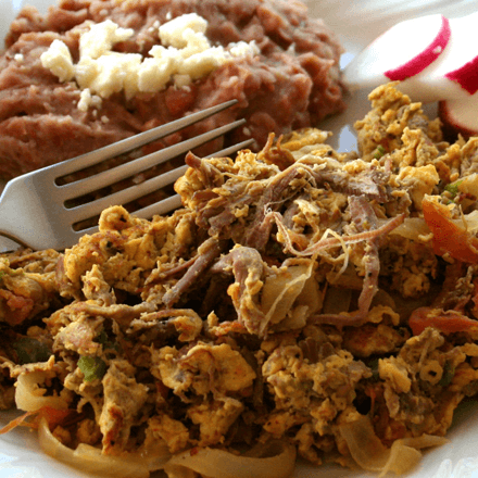 Huevo con Tasajo
