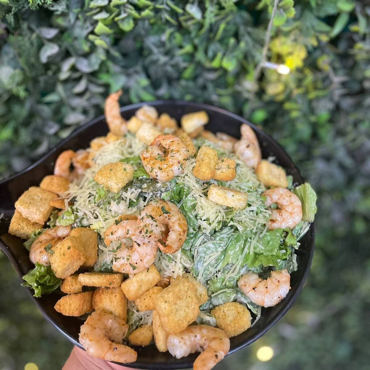 Ensalada César de camarón