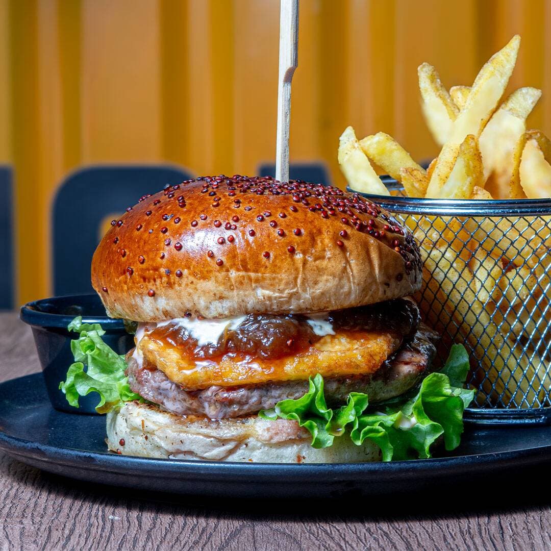 Sweet Costeña Thomas Burger