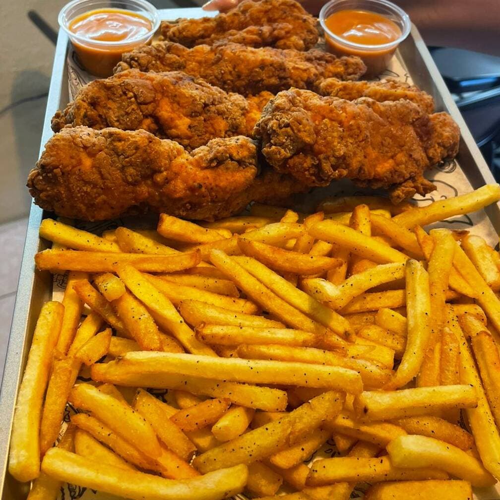 6 Tenders + Papas para dos + Aderezo Chipotle