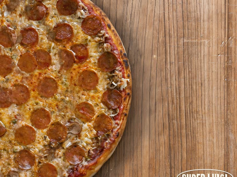 SUPER LUIGI PIZZA DE LA ALTA COCINA