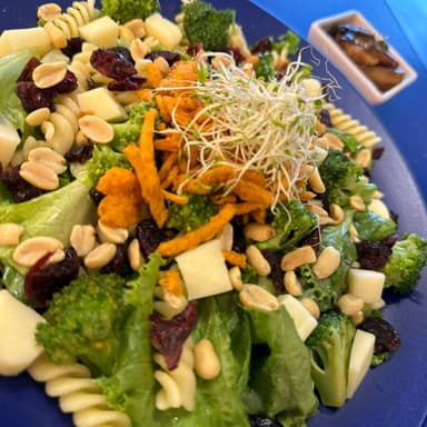 Ensalada Pasta y Brócoli Rostizado