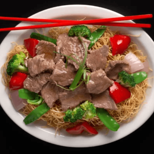Tallarín con Carne de Res