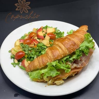 Croissant de Tocino y Huevo
