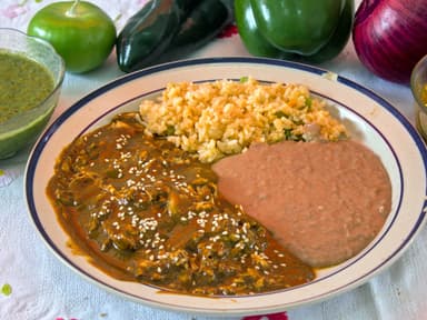Pollo en Mole