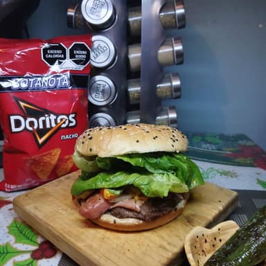 Hamburguesa con Doritos