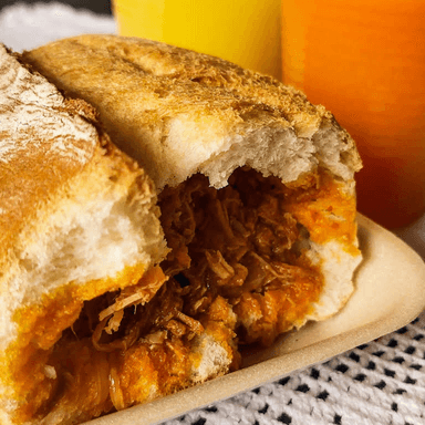Combo 2 Bolillos con Guisado