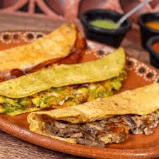 Quesadllas con Guiso