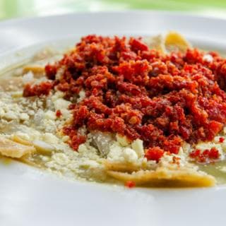 Chilaquiles Con Chorizo