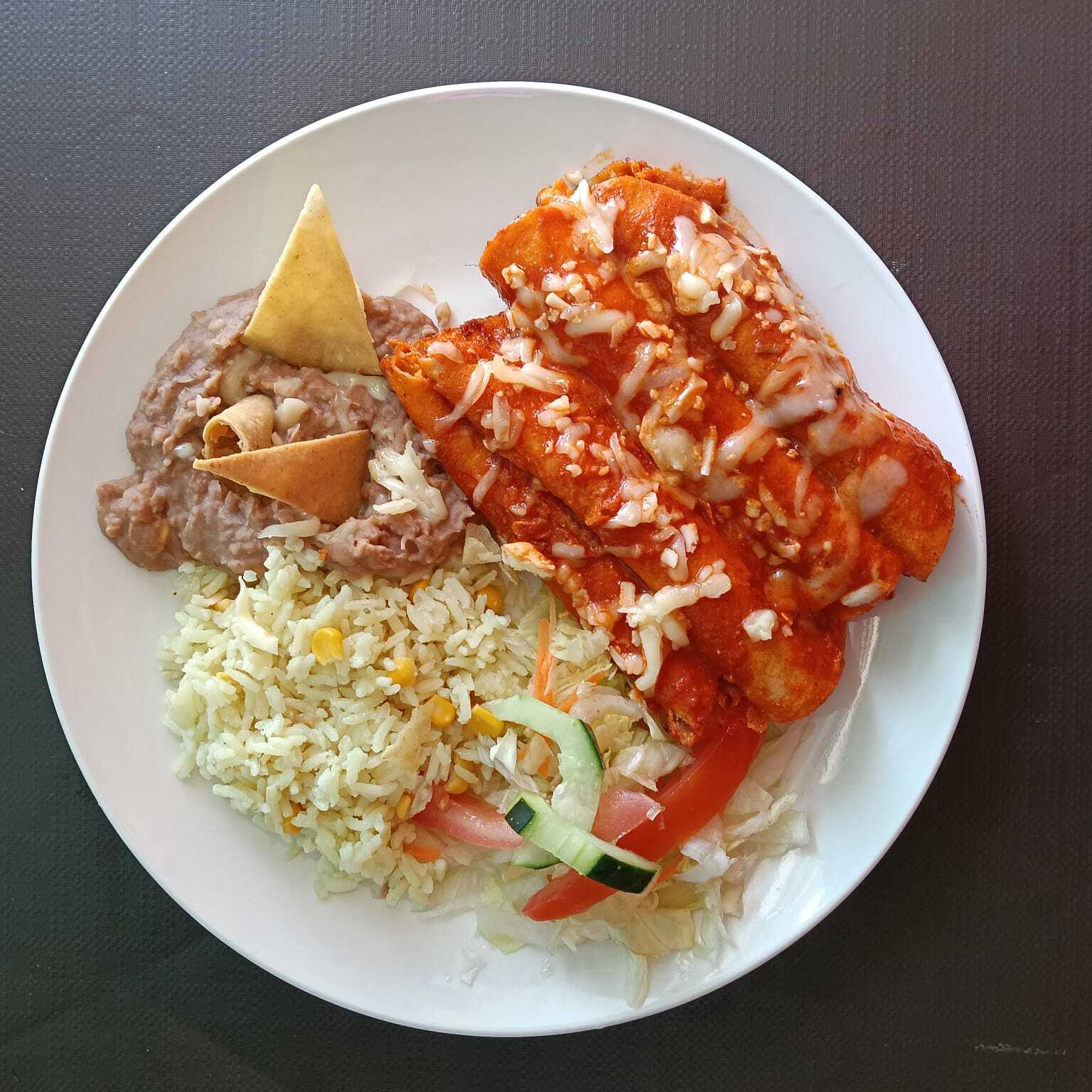 4 Enchiladas Rojas de Pollo