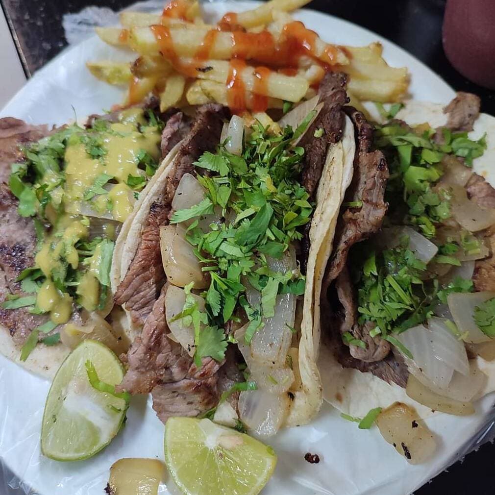 Taco De Bistec Entero Tortilla de Maiz