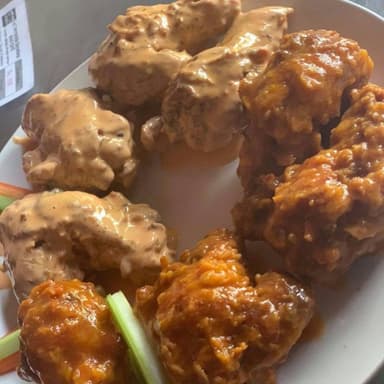 6 BONELESS +  Bebida
