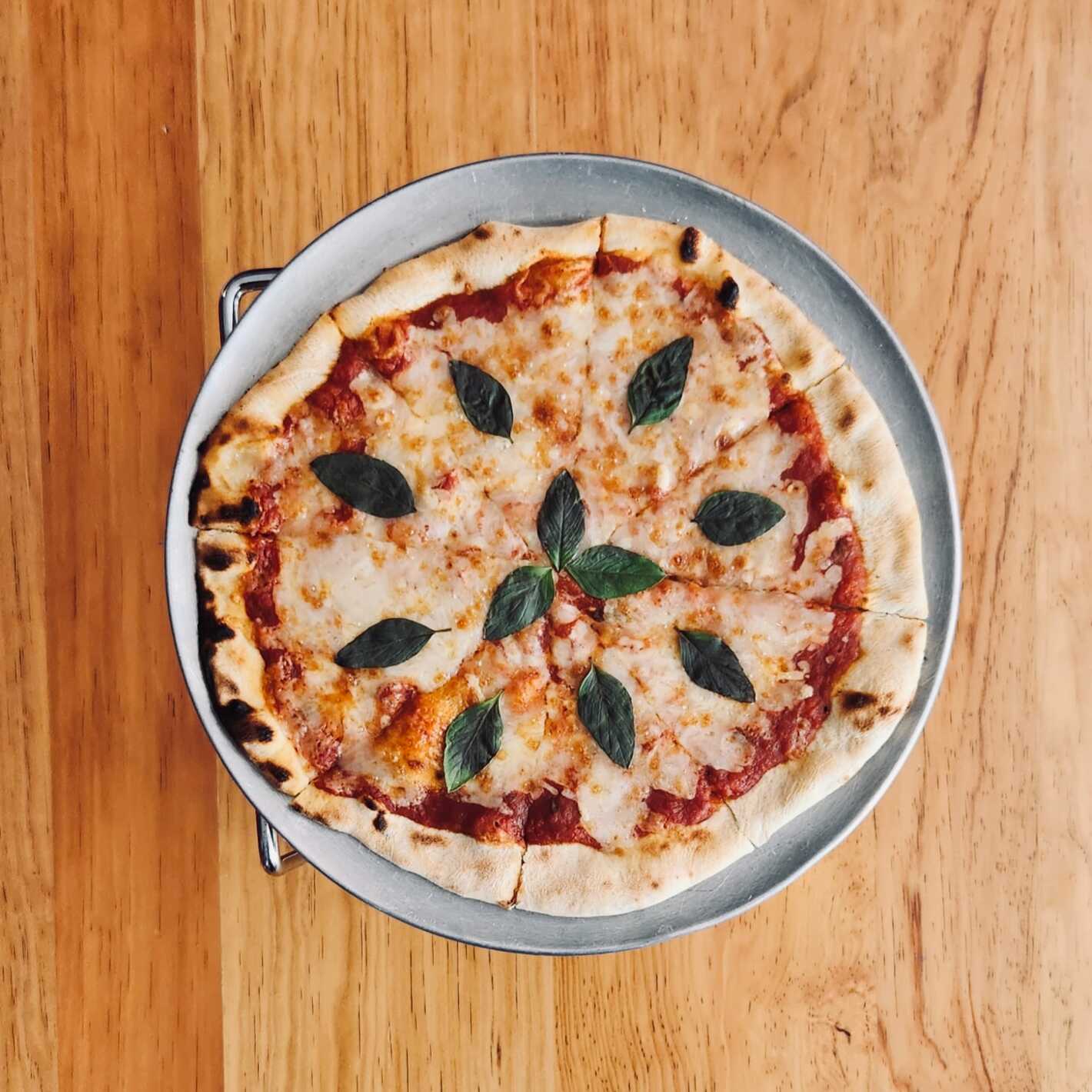 Regina Pizza (12" 30 cm)