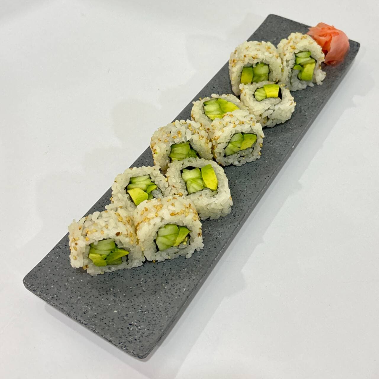 Kiuri Avocado Roll
