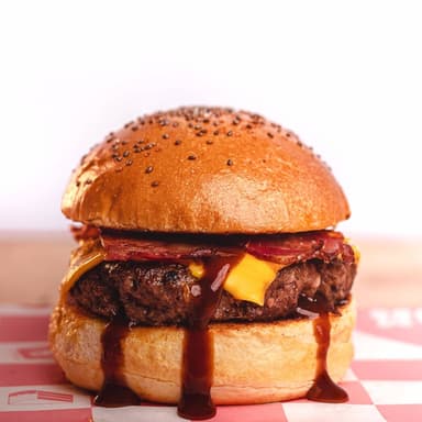 Burger Cheese And Bacon + Gaseosa 400 ml