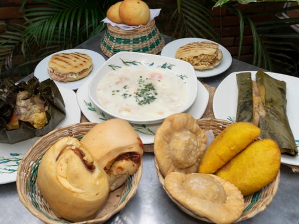 Pan Mío Panadería y Pastelería