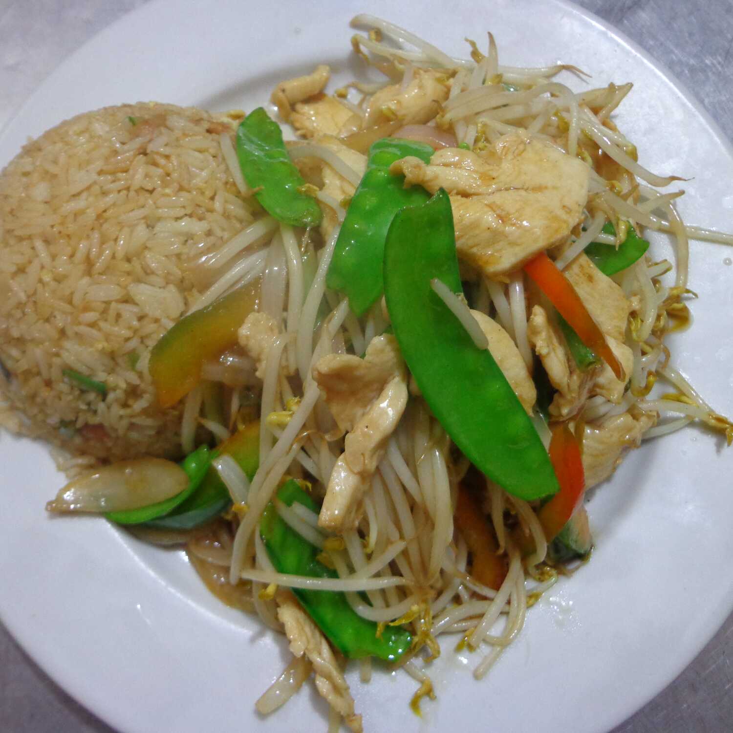 Pollo con Frejolito Chino