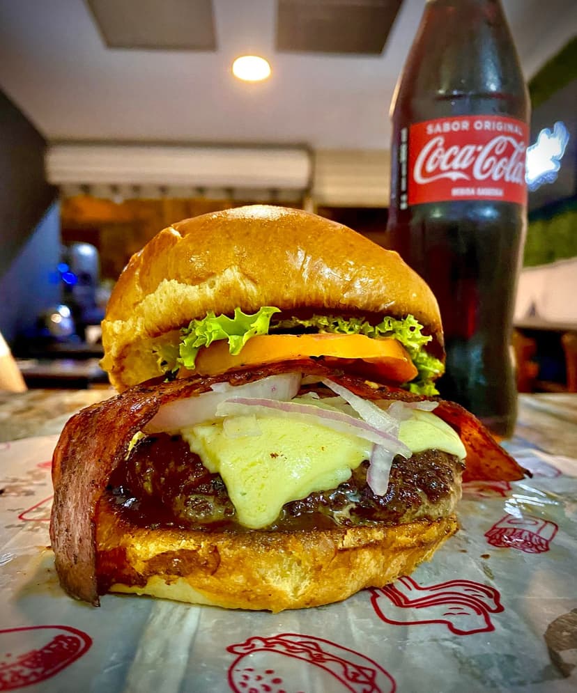Mauros Food And Pub