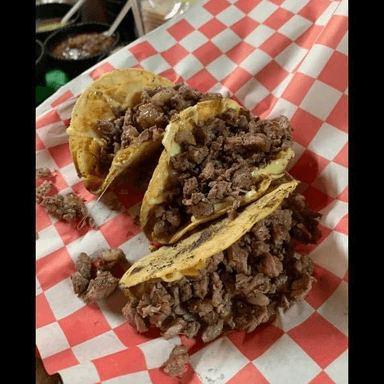 Taco de Frijol con Queso y Carne