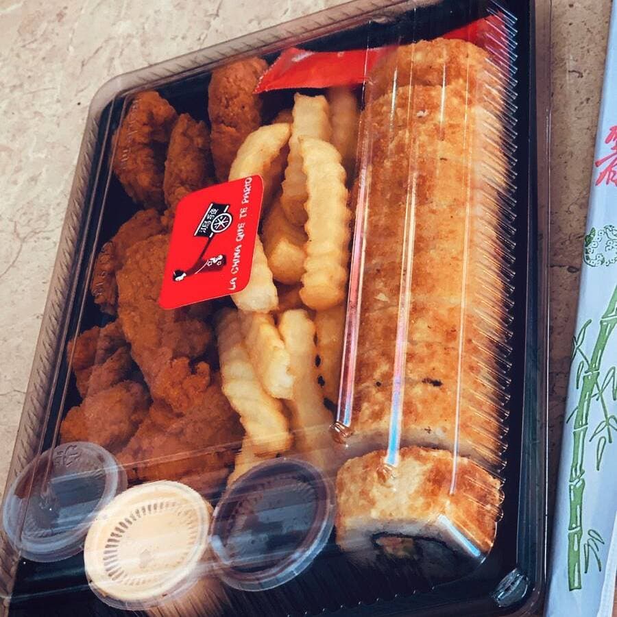 Boneless + 1 Sushi Mar y Tierra