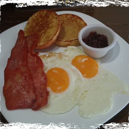 BISQUET CON HUEVO Y TOCINO