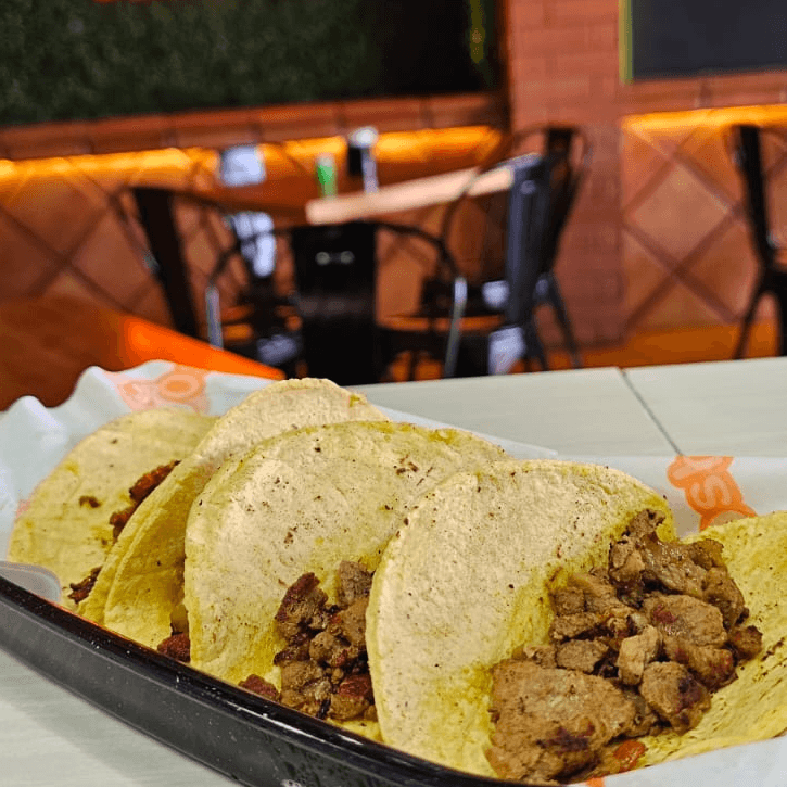 Orden de tacos de Bistec 4 pzs