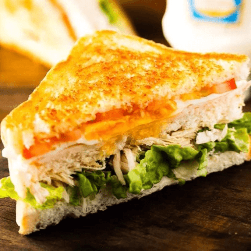 Sánguche Mixto de Pollo