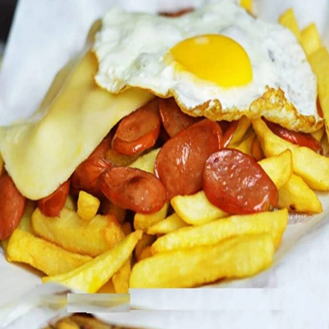 Salchipapa Frankfurter Royal