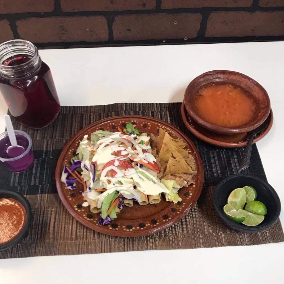 Flautas (incluye agua 500 ML)