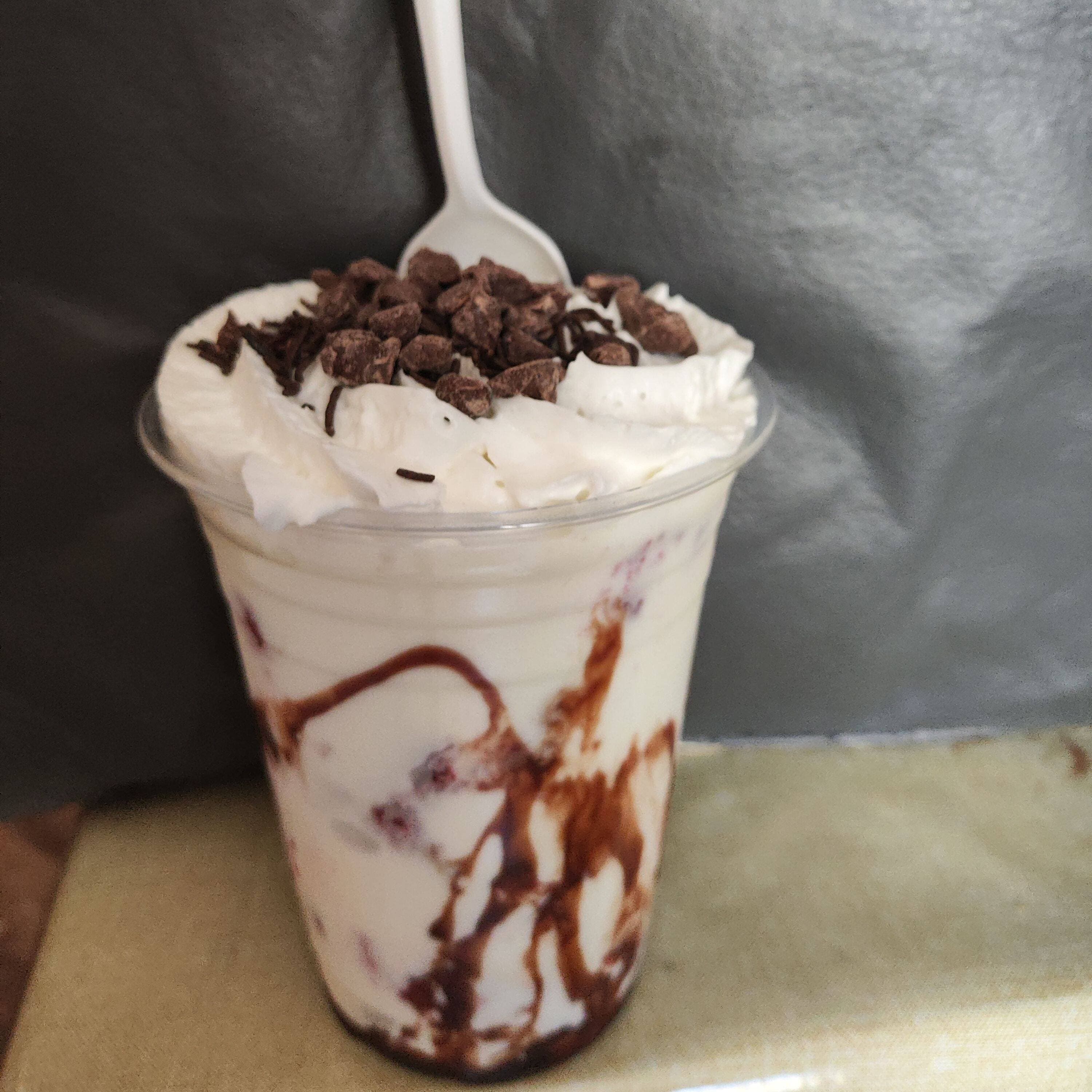 Fresas Con Crema y Chispas De Chocolate