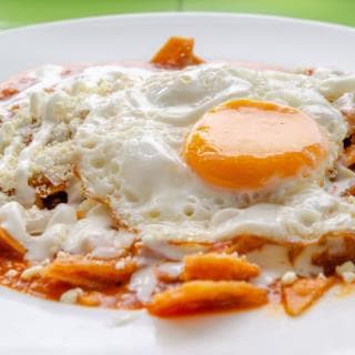 Chilaquiles Con Huevo