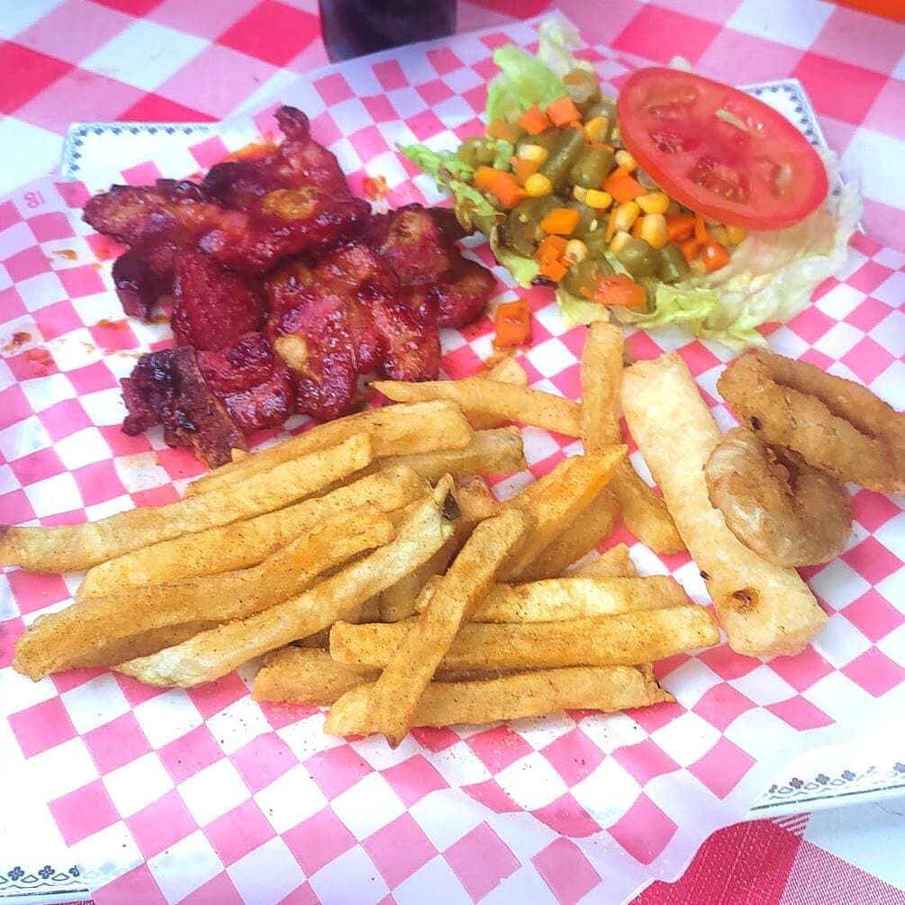 Costillas de Cerdo Bañadas en Salsa BBQ