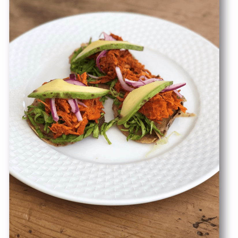 Panuchos de Cochinita