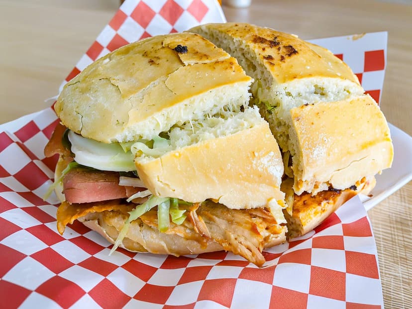 Tortas y tostadas JOEL